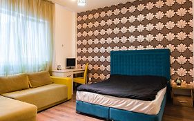 Romana Square Apartment Near Old Town - Ultracentral Location